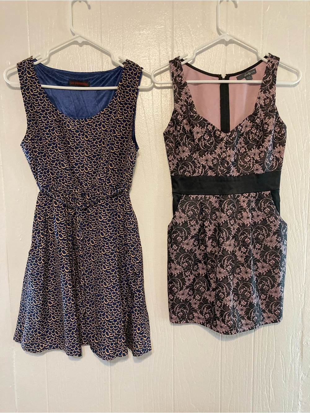 🔥 Bundle of 12  all in size Small:, 8 dresses,  2 jumpsuit,  1 romper,  1 top